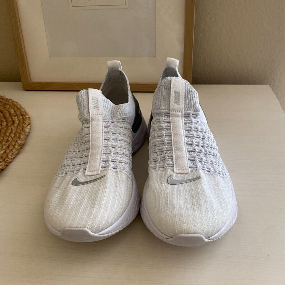 Brand New Women's 5.5 White Silver Nike Phantom Flyknit Slip On Sneakers - Picture 7 of 7